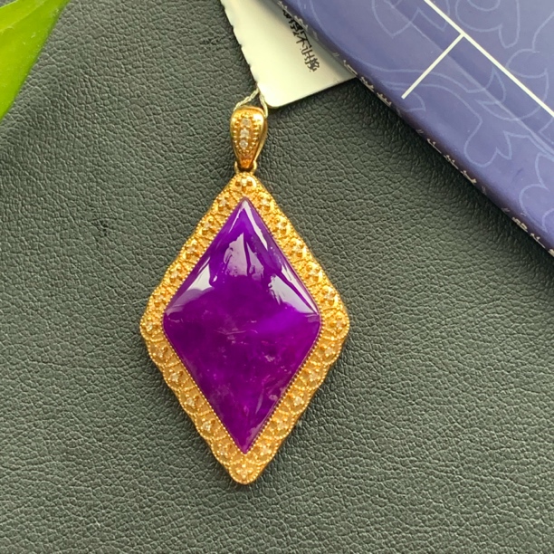 苏纪石【舒俱来】18k金吊坠