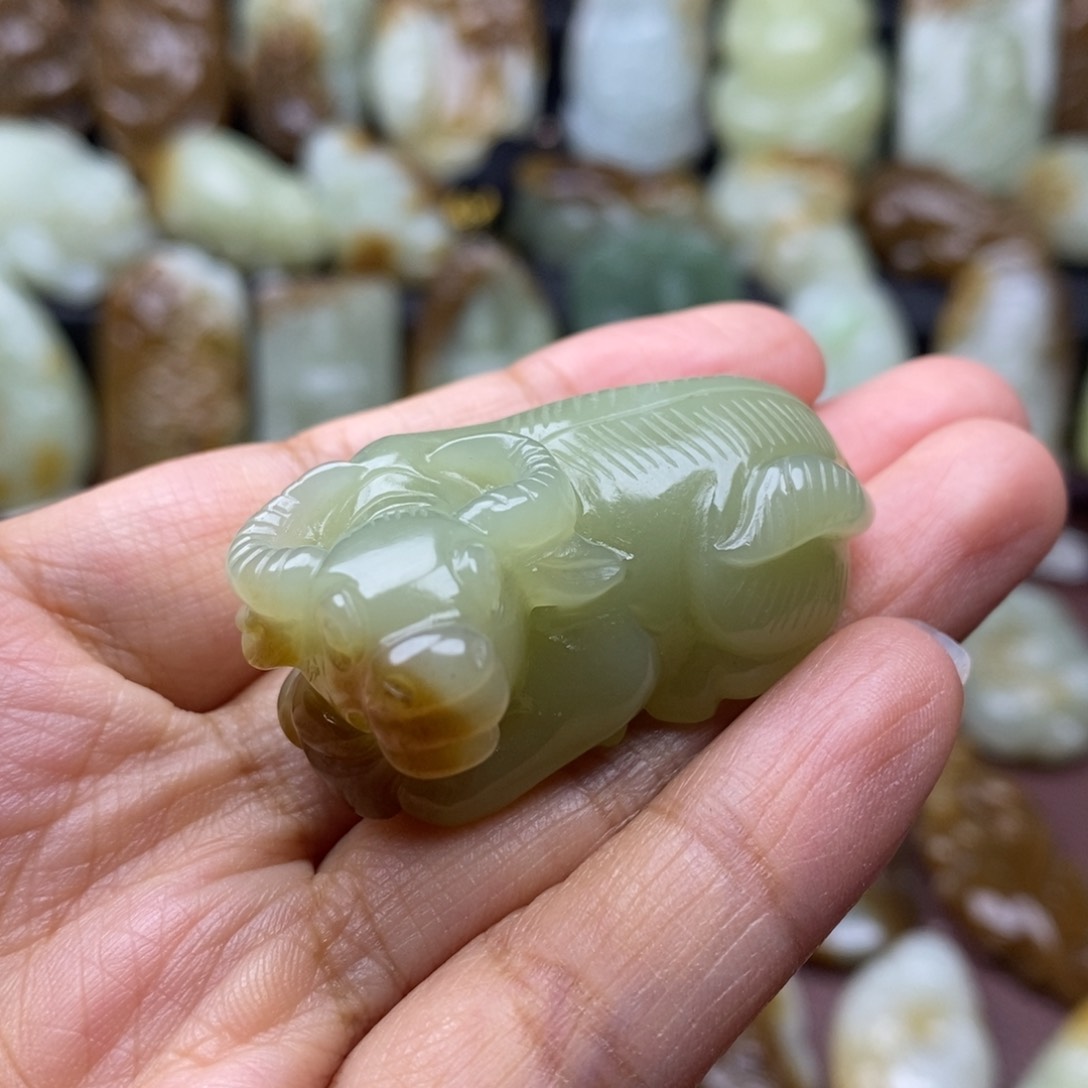项链未镶嵌和田玉（糖玉）