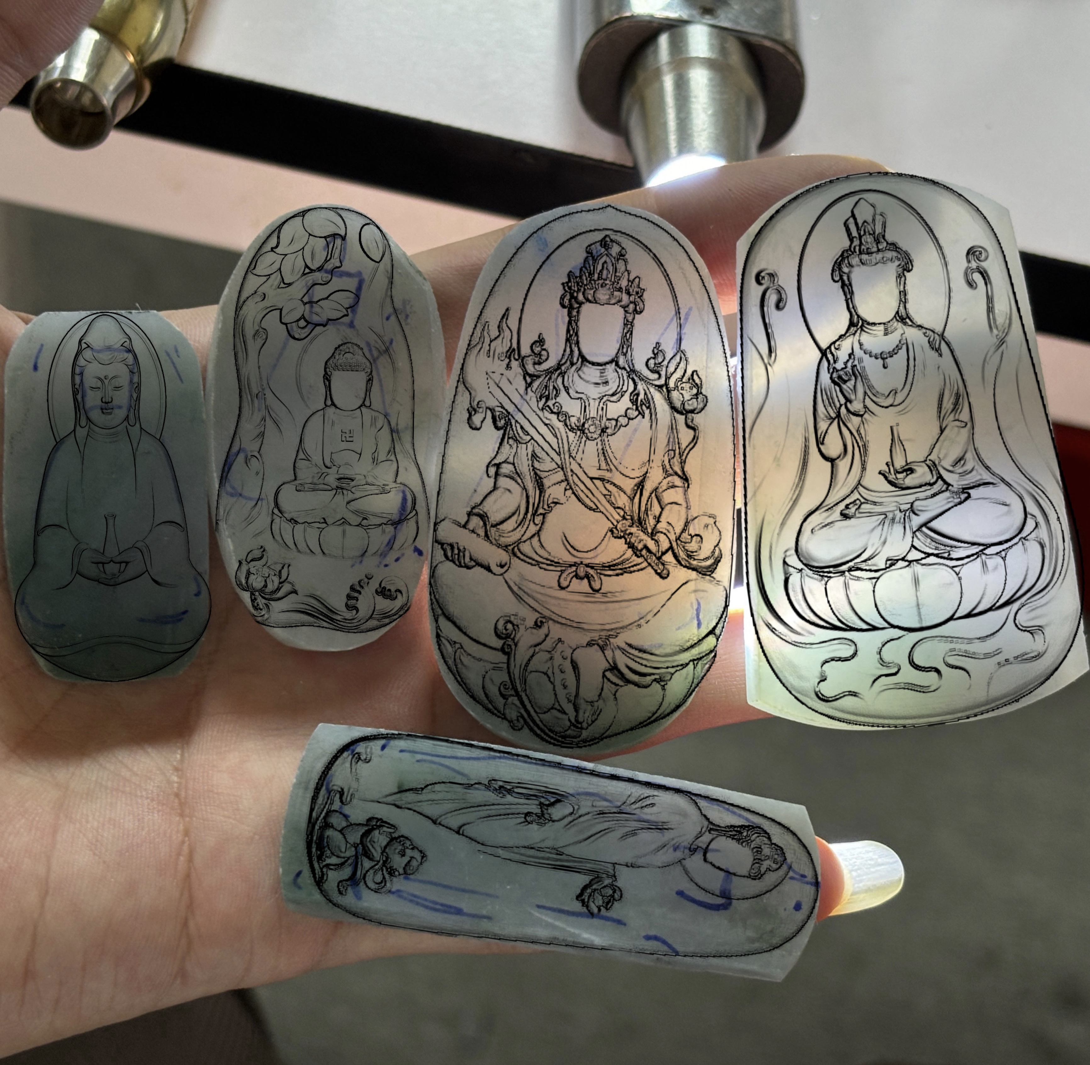 翡翠定制加工咨询客服【无事牌，山水牌，普贤，大日，千手，佛公，观音】