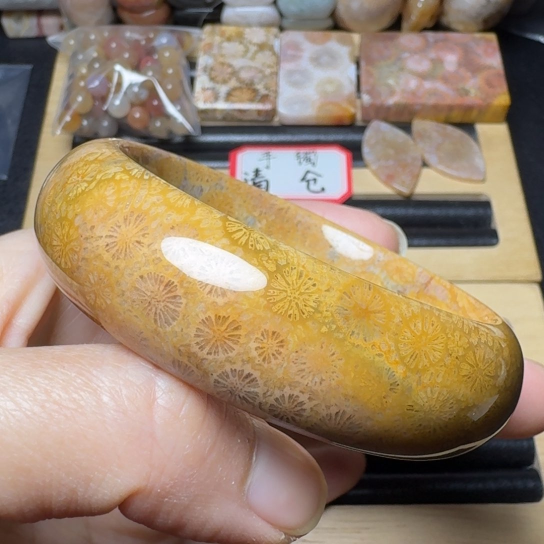 硅化玉55.5黄花 可盘未镶嵌