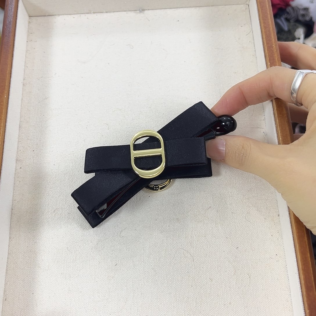 布艺非金属黑蝴蝶结猪鼻子香蕉夹