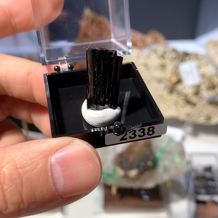 2338 三水矿物标本摆件