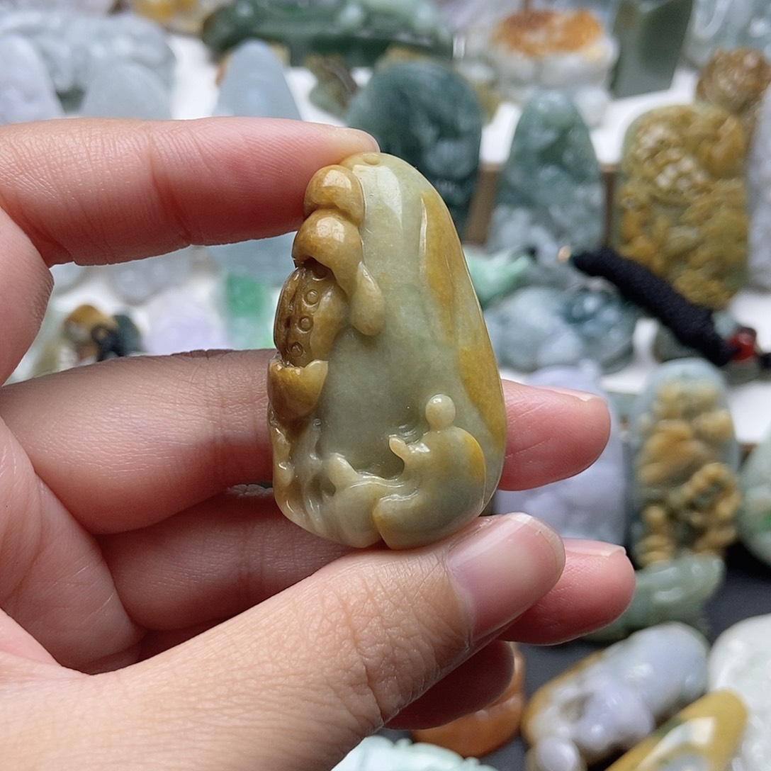 翡翠未镶嵌颈饰翡翠