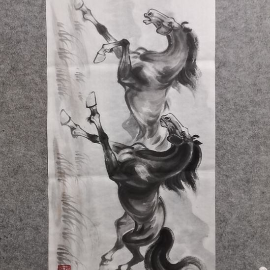 横款士宸水墨写意奔马图