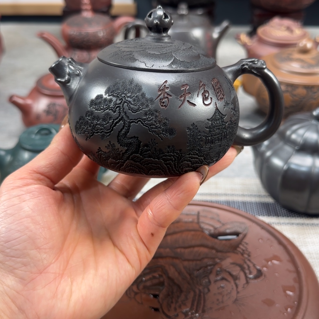 茶壶紫砂紫砂紫色紫砂