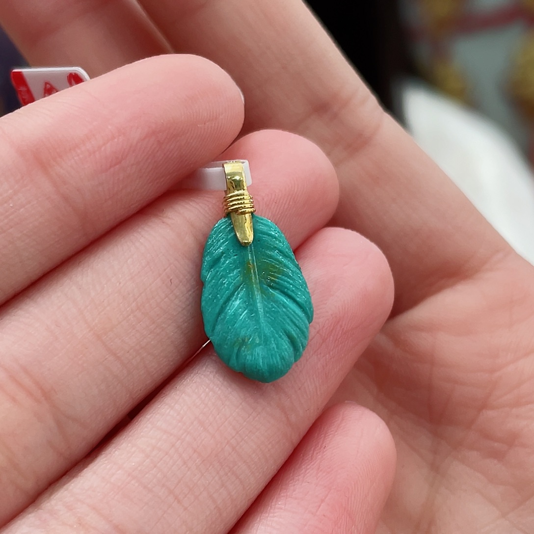 绿松石颈饰未镶嵌