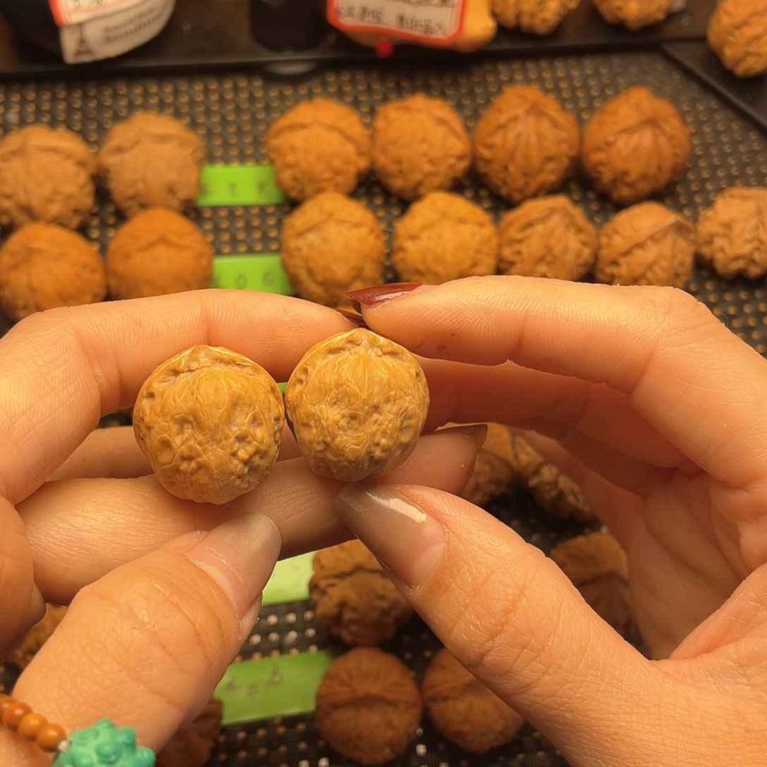 文玩核桃吊坠23尺全品瓷娃娃0006