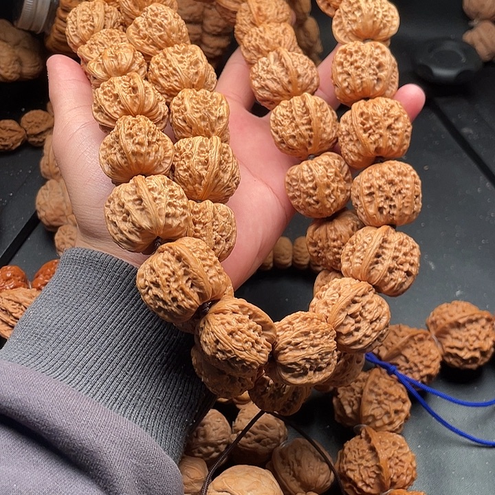 ༺***༻文玩核桃吊坠8白狮子