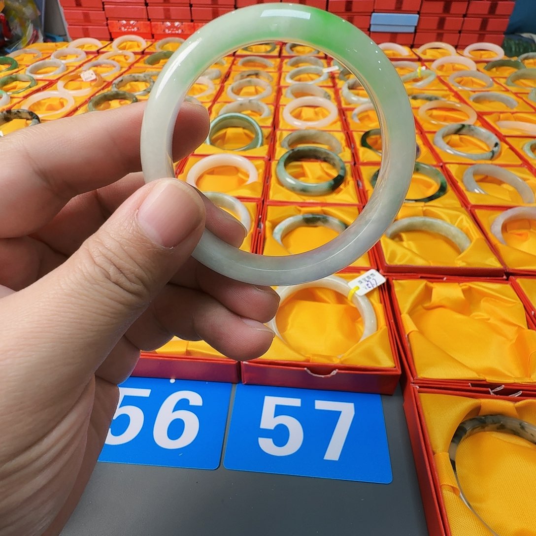 *****翡翠未镶嵌手镯福利有包容