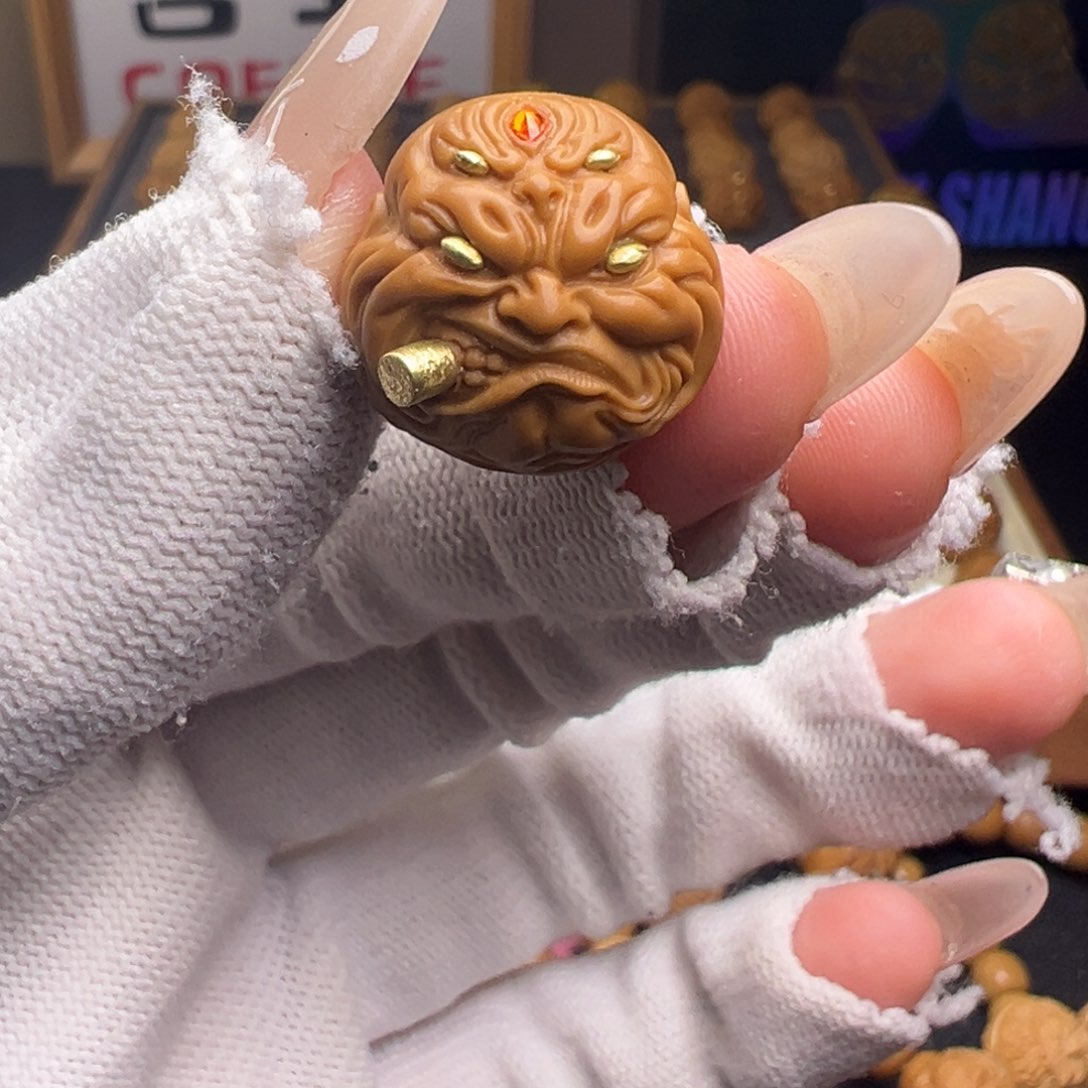 文玩核桃把件镶嵌款五目烟鬼18左右尺寸全品有正常封口线