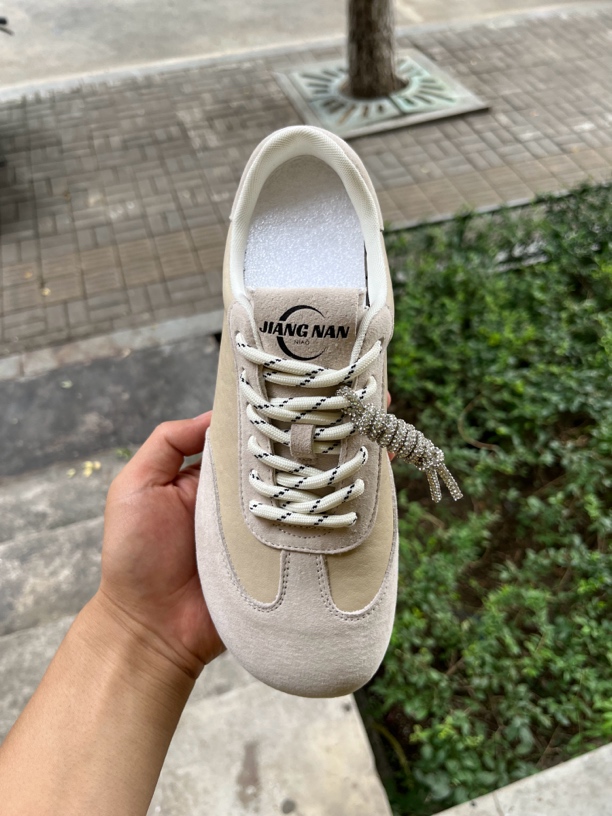 2025新到秋款经典阿甘皮面百搭纯色时尚