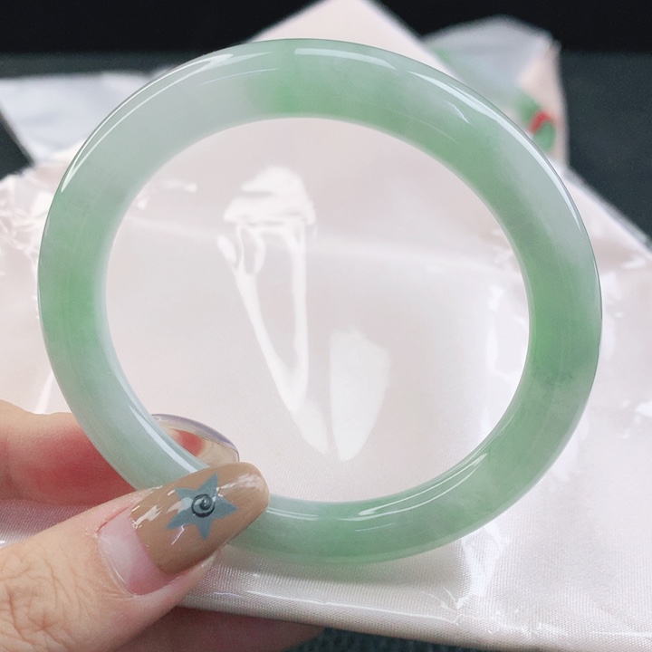 翡翠未镶嵌手镯缅甸56.6冰晴阳渐变美人条