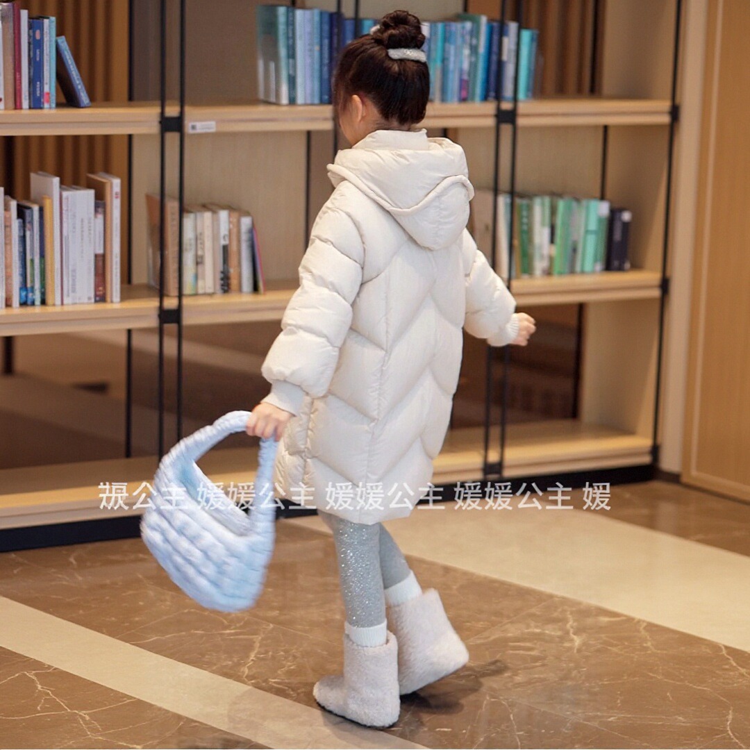 媛媛公主【杜邦三防】2025冬女童百搭加厚保暖连帽羽绒服15415Y085