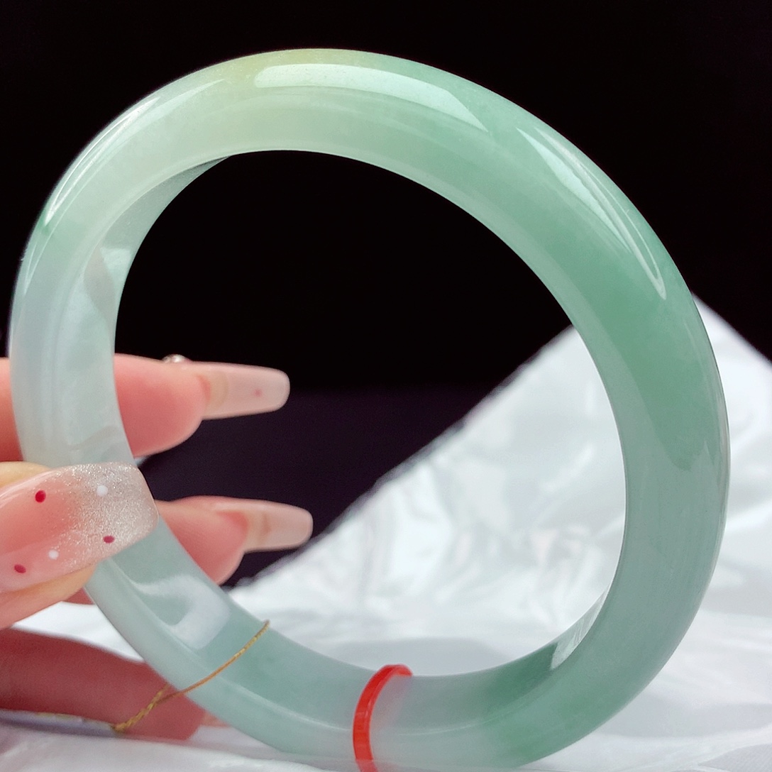 翡翠手镯未镶嵌64圈063宽版