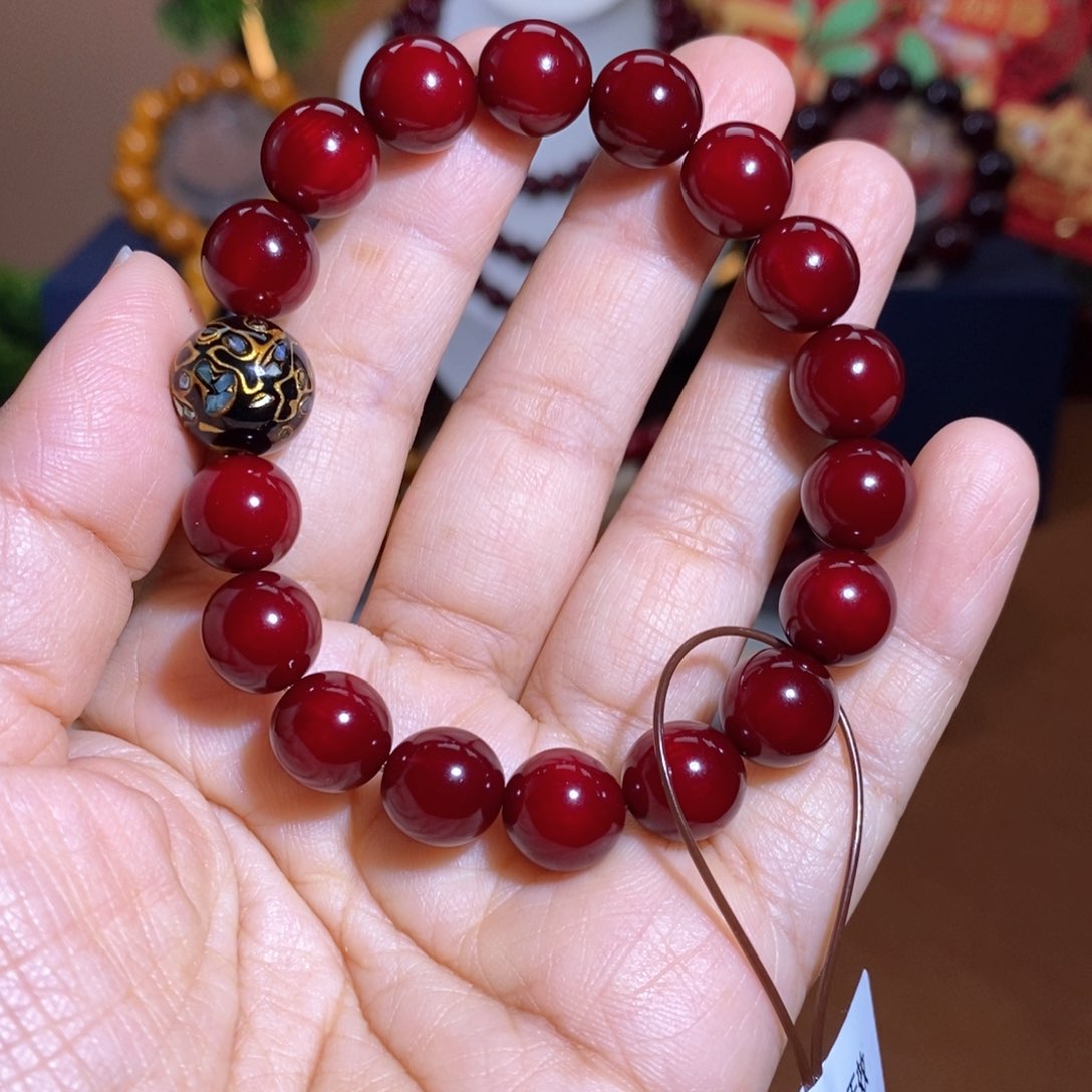 贝壳杉帝王血龙木1.0冰料天花板