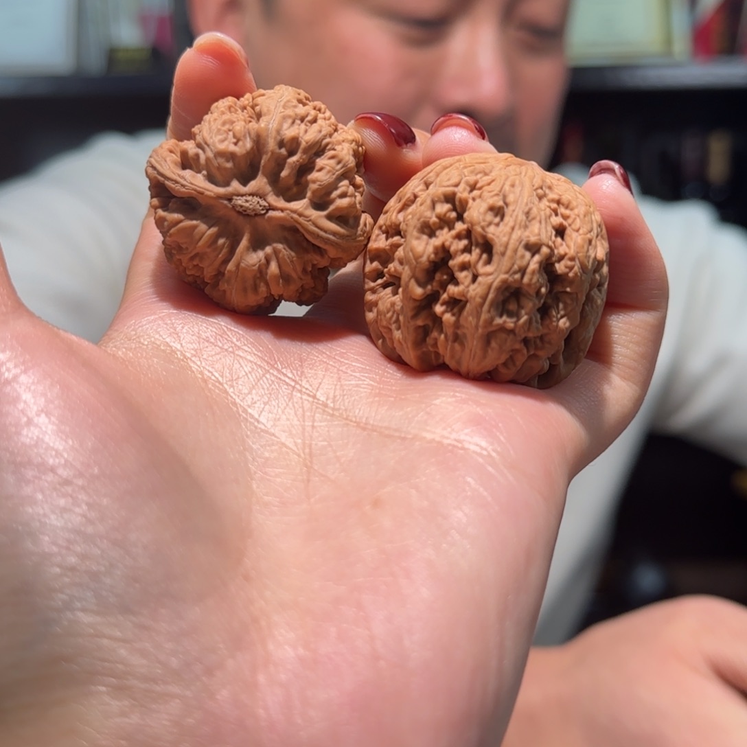 文玩核桃吊坠喝****盖大粗筋40