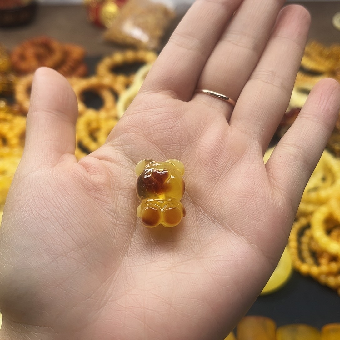 琥珀未镶嵌颈饰吊坠