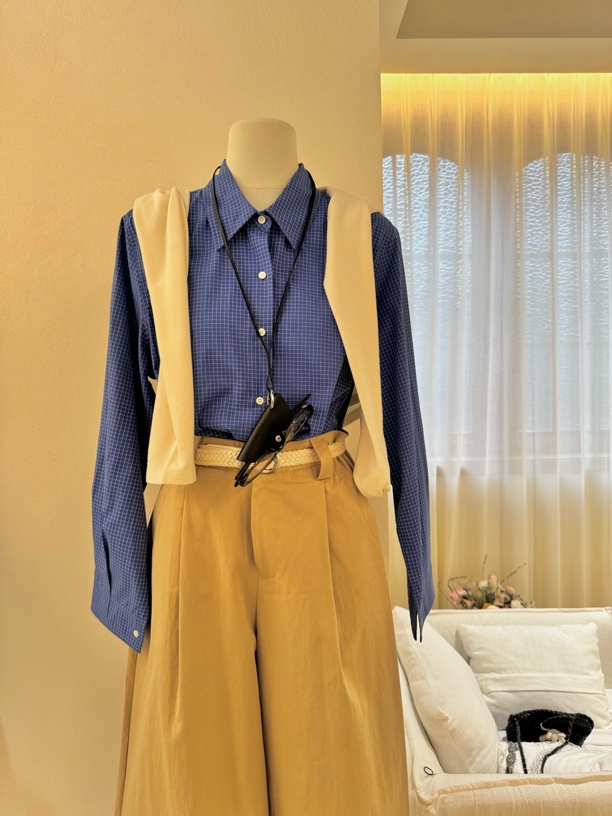 蓝色格子百搭衬衣