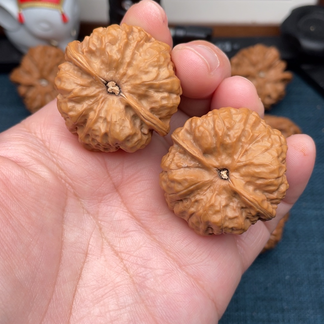 文玩核桃把件全品蛙蛙38