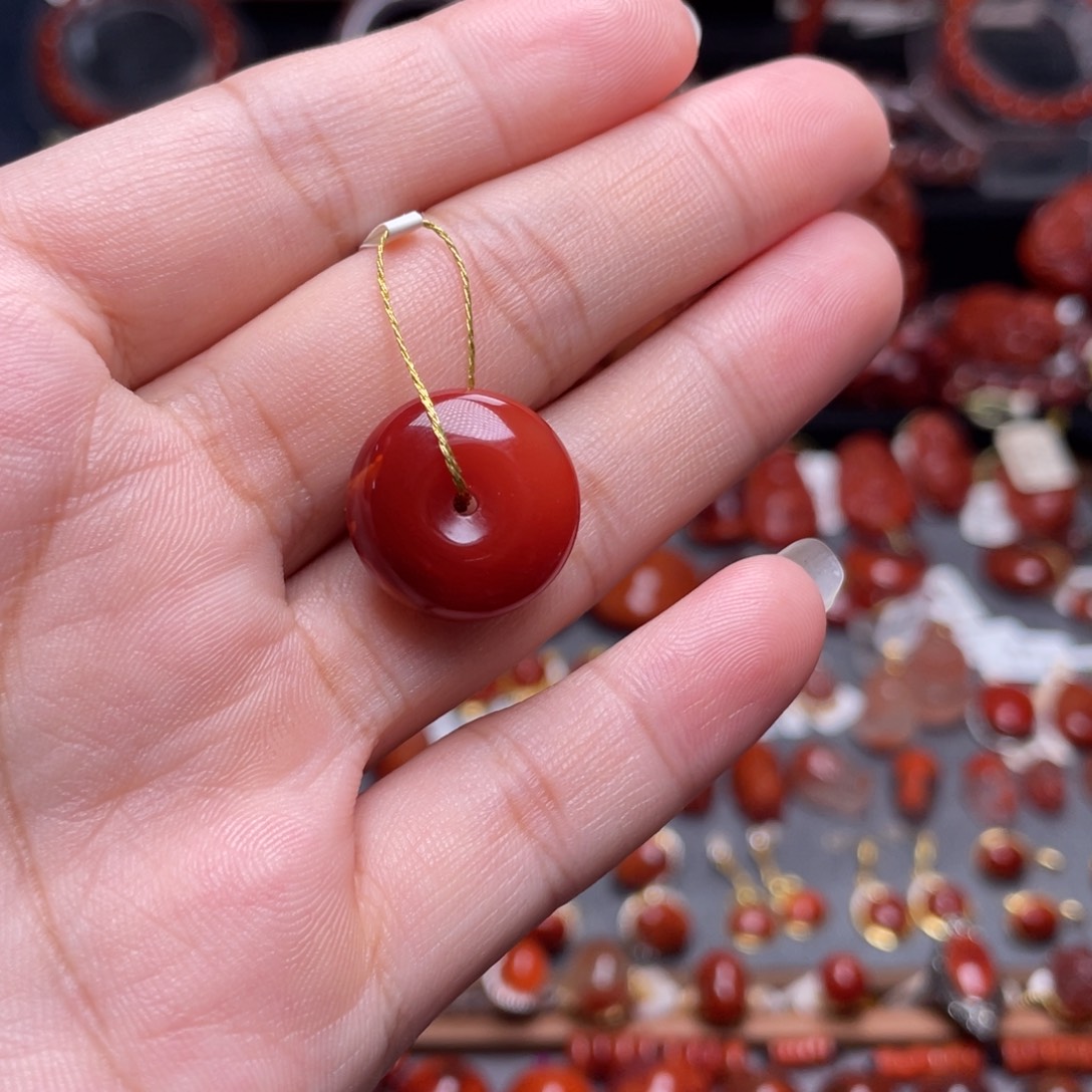 南红玛瑙未镶嵌平安扣