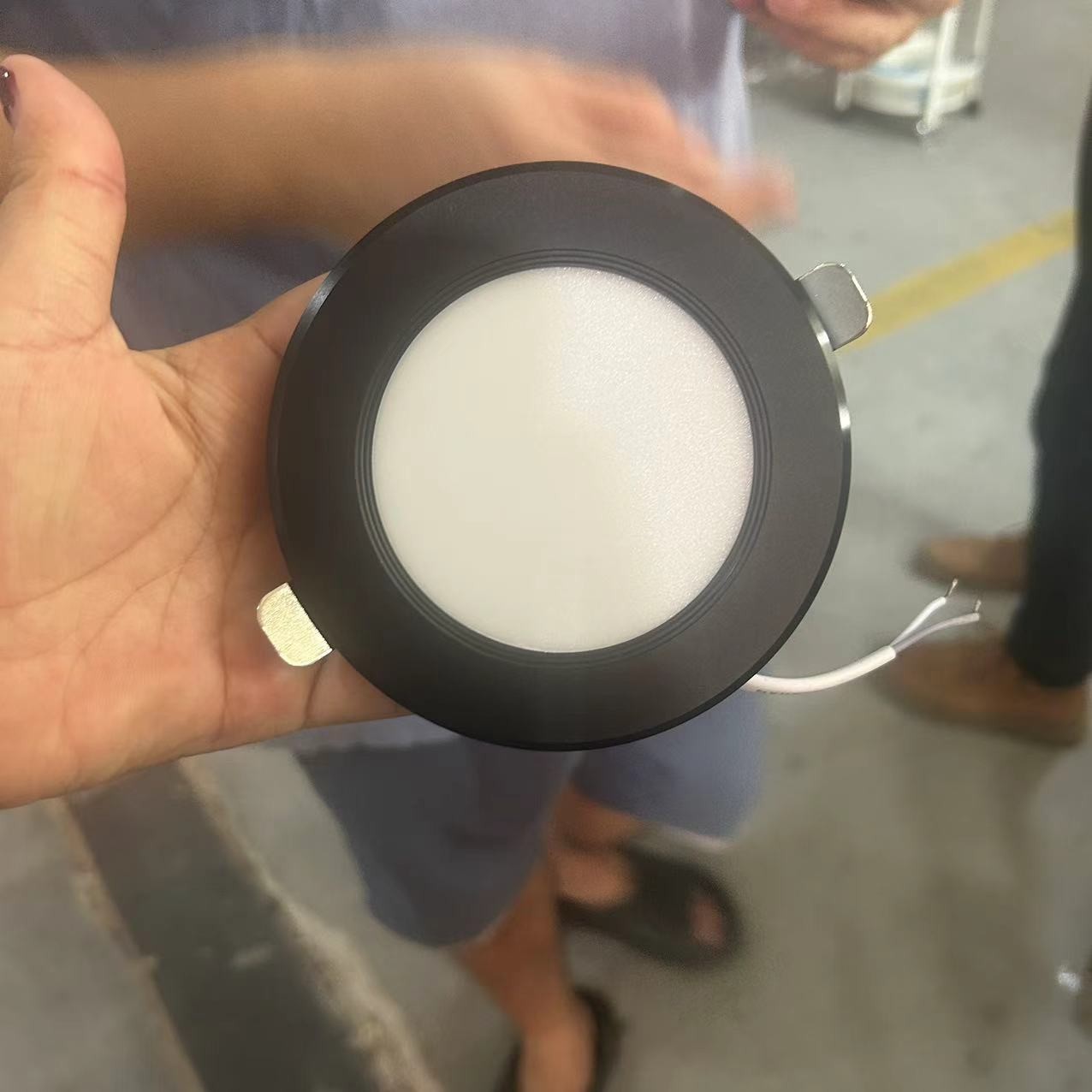 （喷黑）OP-BJTD90010B 筒灯10W三色85MM库存尾货库存尾货（三楼）