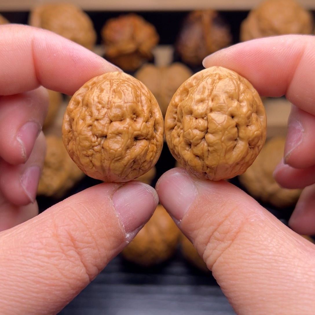 文玩核桃吊坠15z---—-30尺