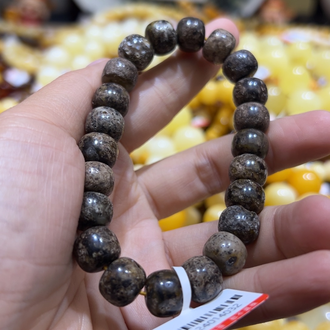 琥珀珠宝奇石未镶嵌