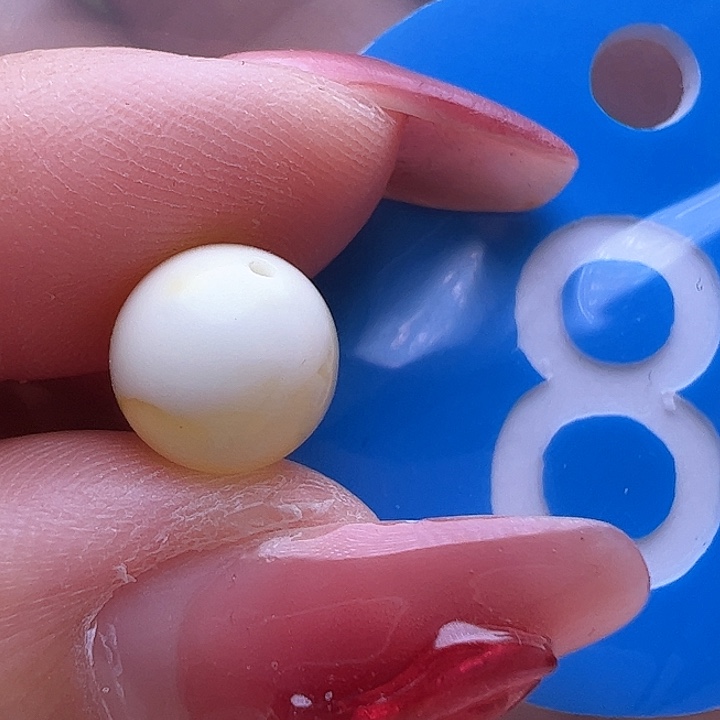 蜜蜡裸石未镶嵌8mm金漆白 圆珠