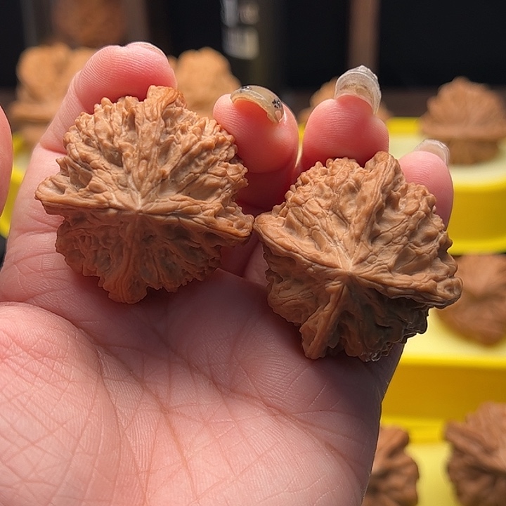 文玩核桃吊坠满天星四棱 精修