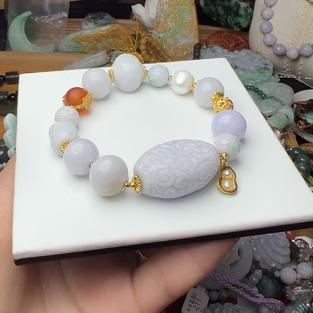 翡翠颈饰未镶嵌汶***爱吊坠