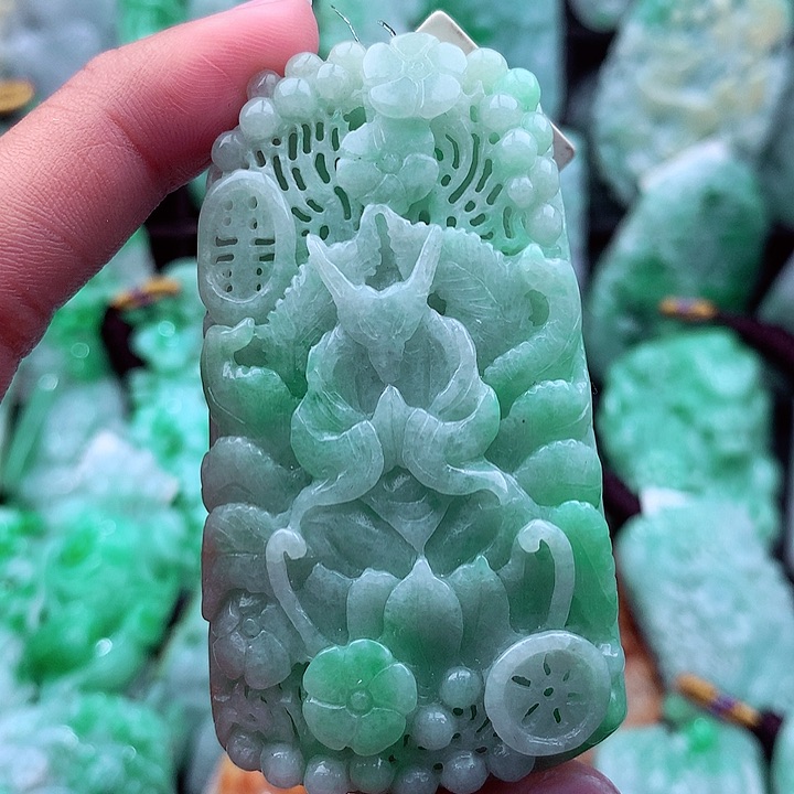 翡翠吊坠(不含链)未镶嵌