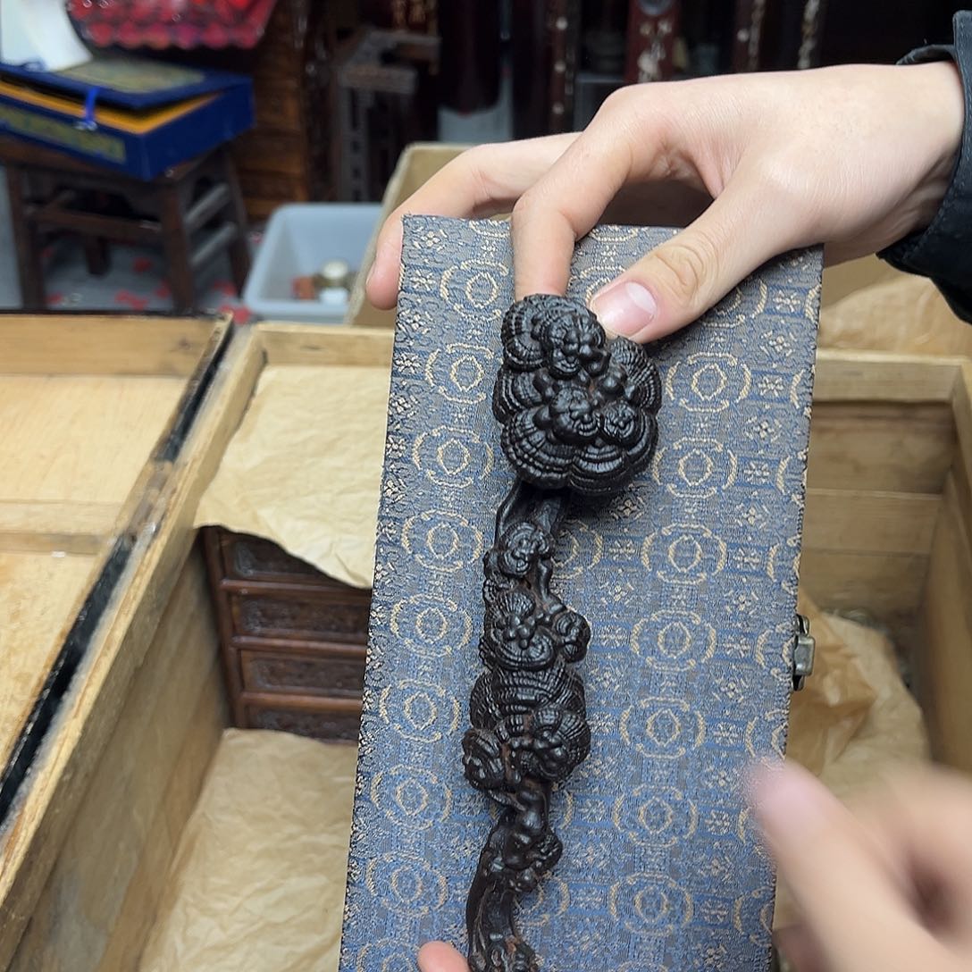 大叶紫檀（黑酸枝木类）