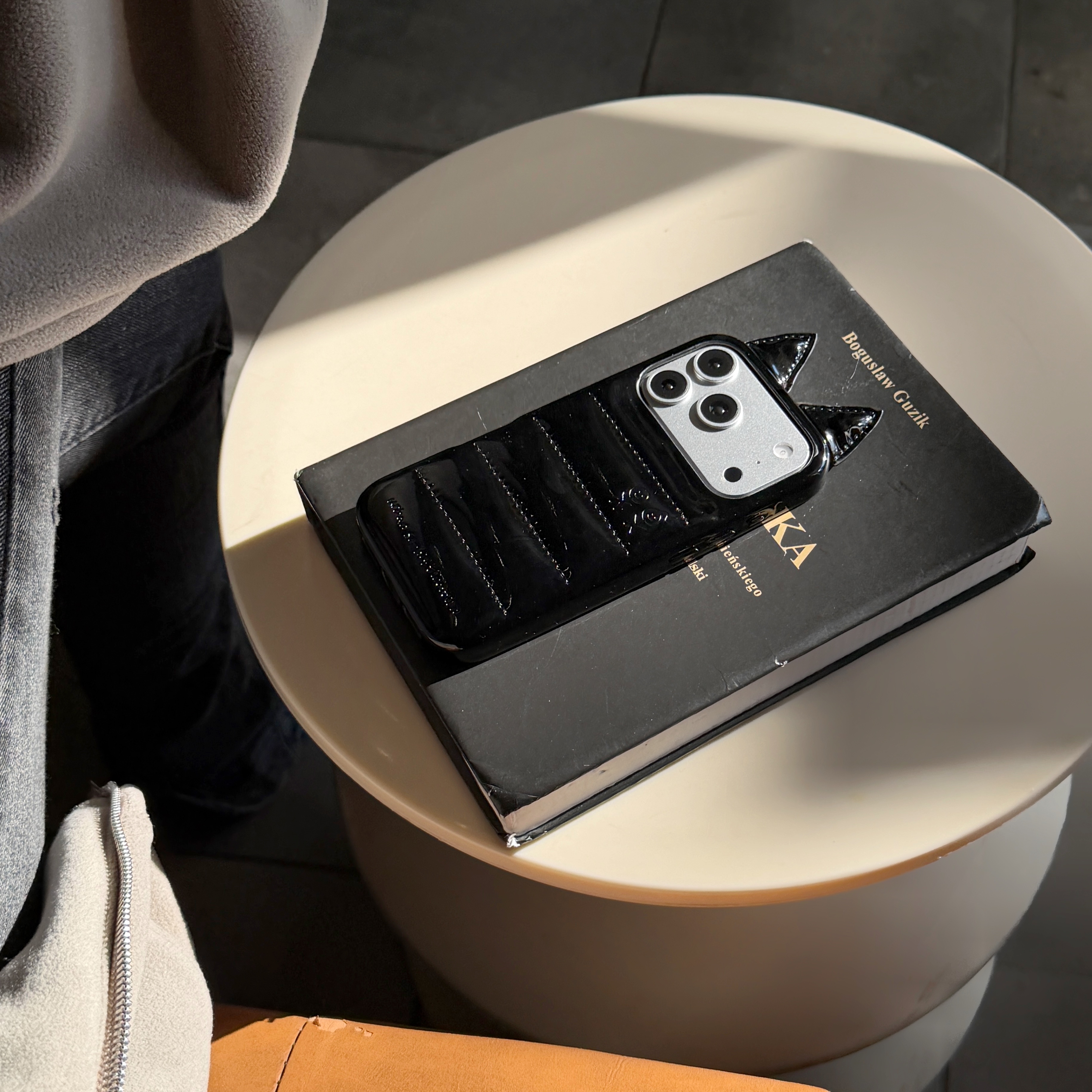 【urban黑色猫耳朵羽绒壳】韩国潮牌苹果17Promax1615手机壳创意