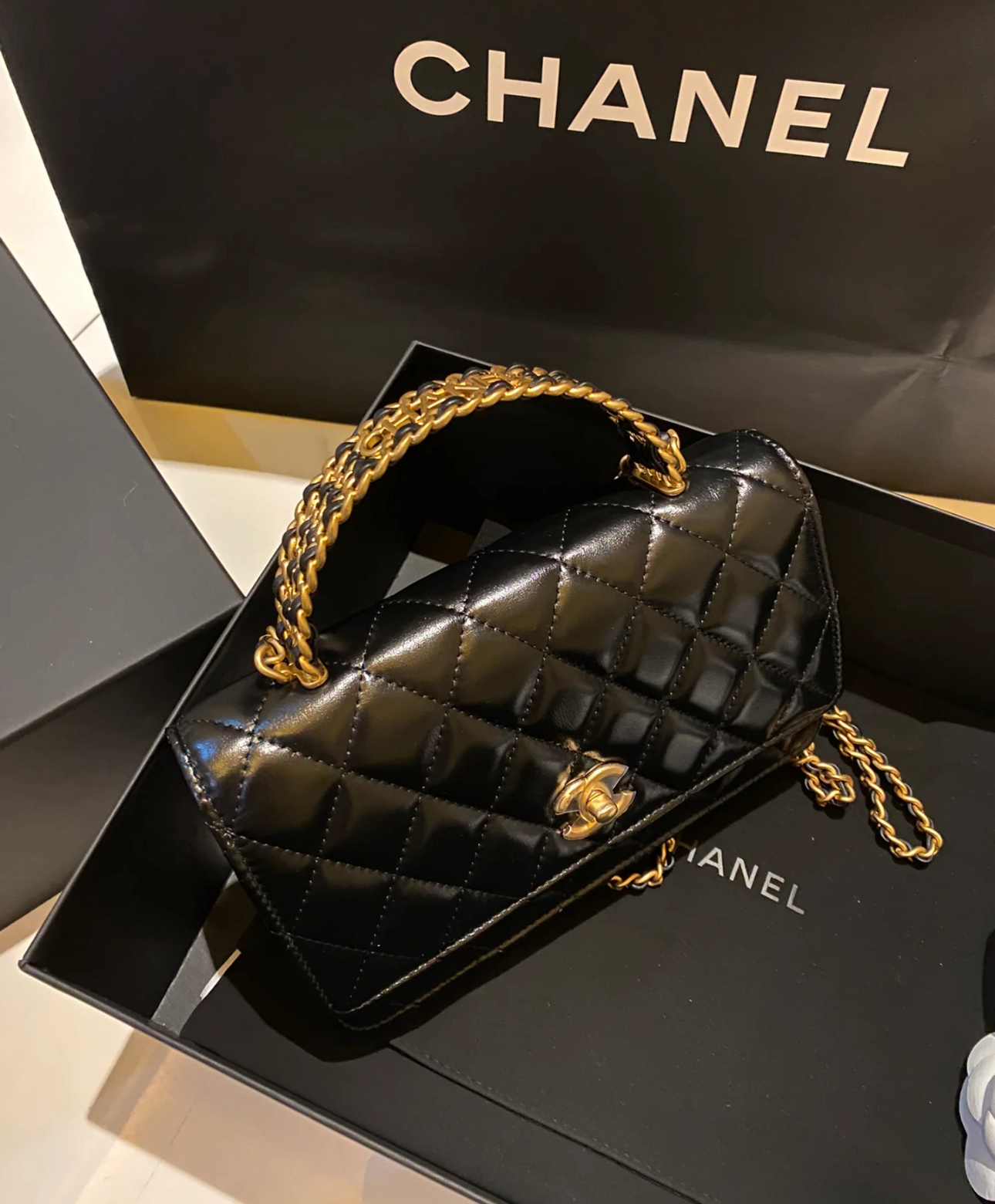 99新 Chanel/香奈儿 多多奢品/香奈儿23p镂空手柄发财斜挎包/99新