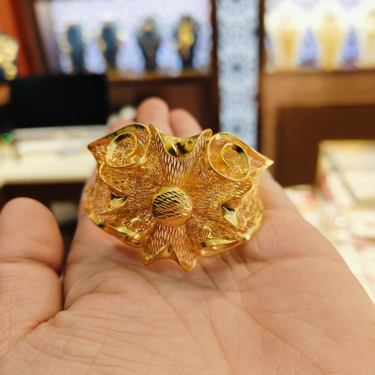 合金手镯 قاپلىما ئالتۇن手镯气质时尚素圈古法磨砂传承光面素款