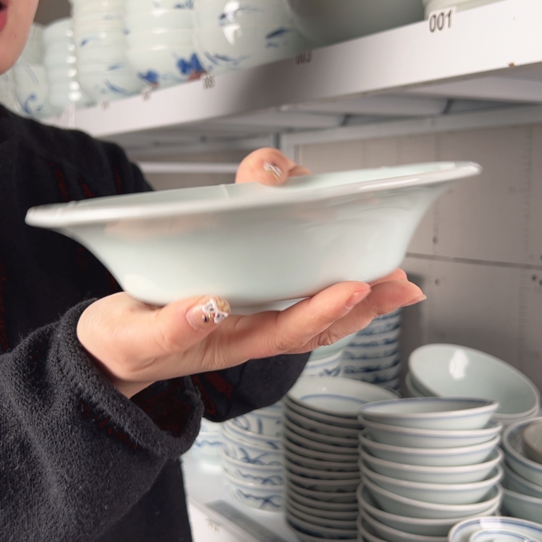 碗微瑕福利影青8.3寸海棠盘