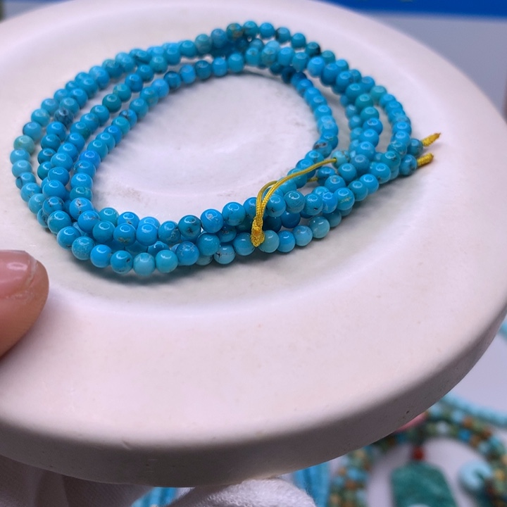 绿松石配饰未镶嵌来*