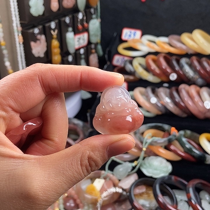 灵***石英质玉未镶嵌颈饰