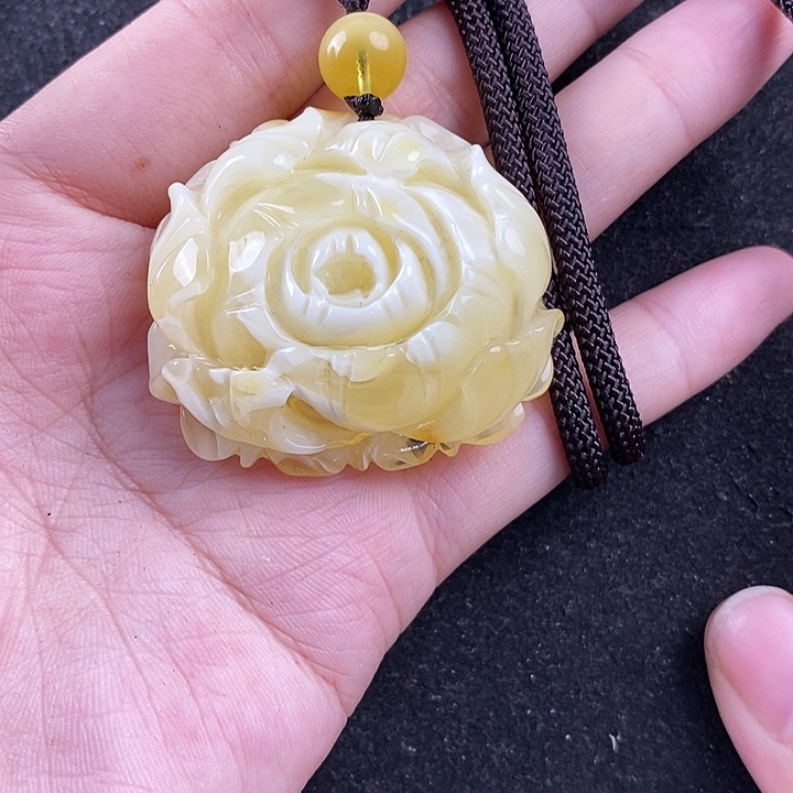 蜜蜡未镶嵌珠宝奇石