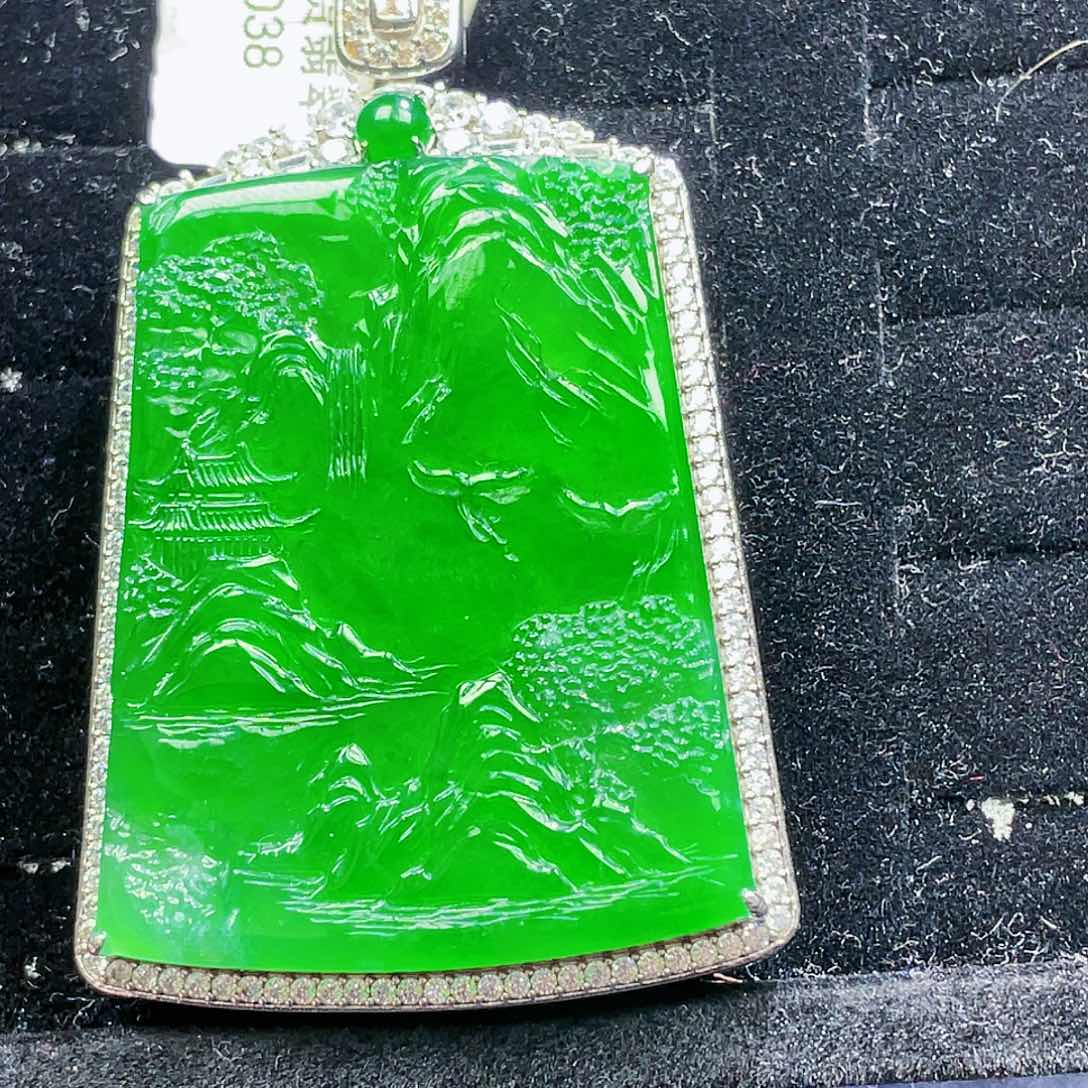 翡翠颈饰未镶嵌如*77，