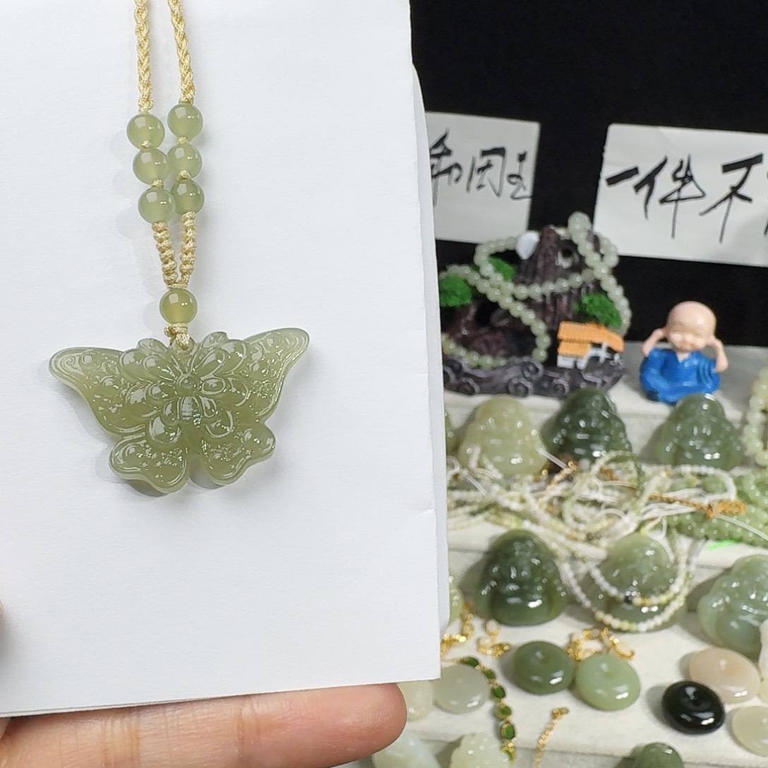 和田玉未镶嵌颈饰