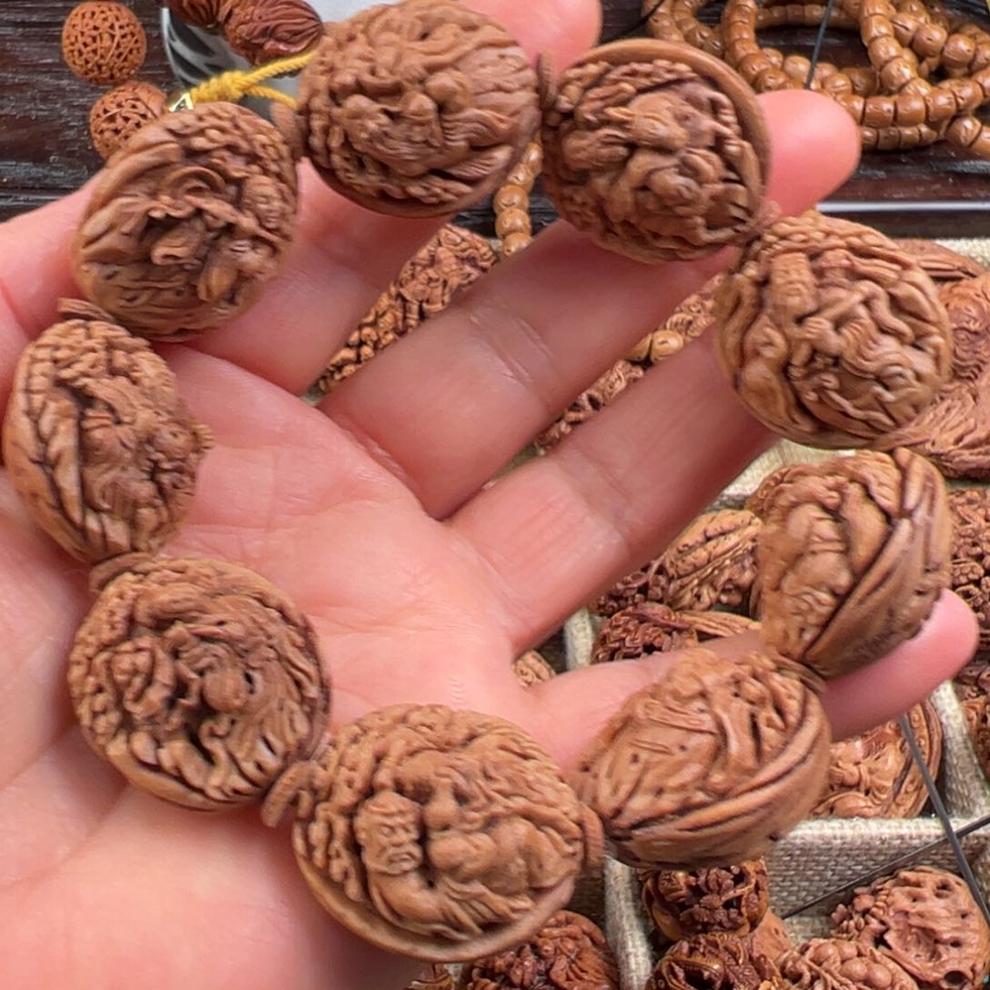 桃核手串桃核雕刻