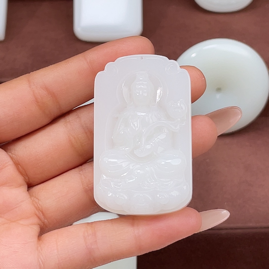 和田玉未镶嵌颈饰云*云