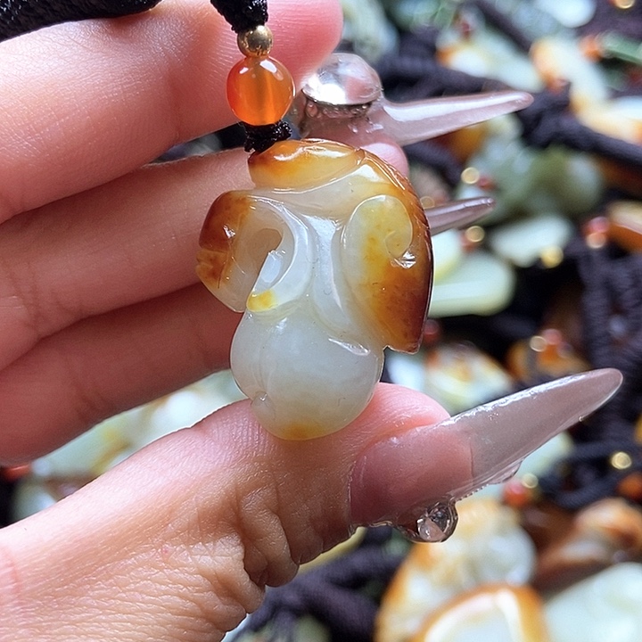 和田玉颈饰未镶嵌