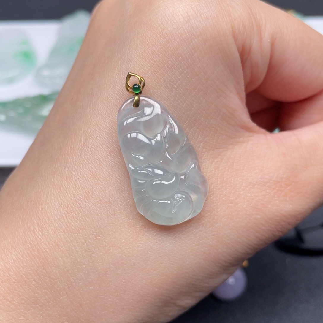 翡翠颈饰18K金镶嵌翡翠