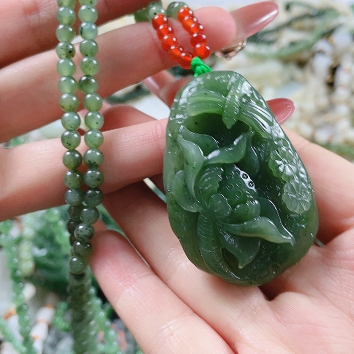 和田玉未镶嵌颈饰