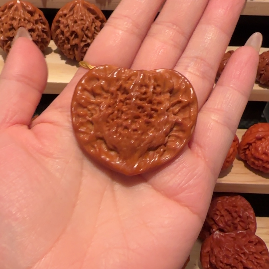 吊坠文玩核桃扁桃心47精品2180