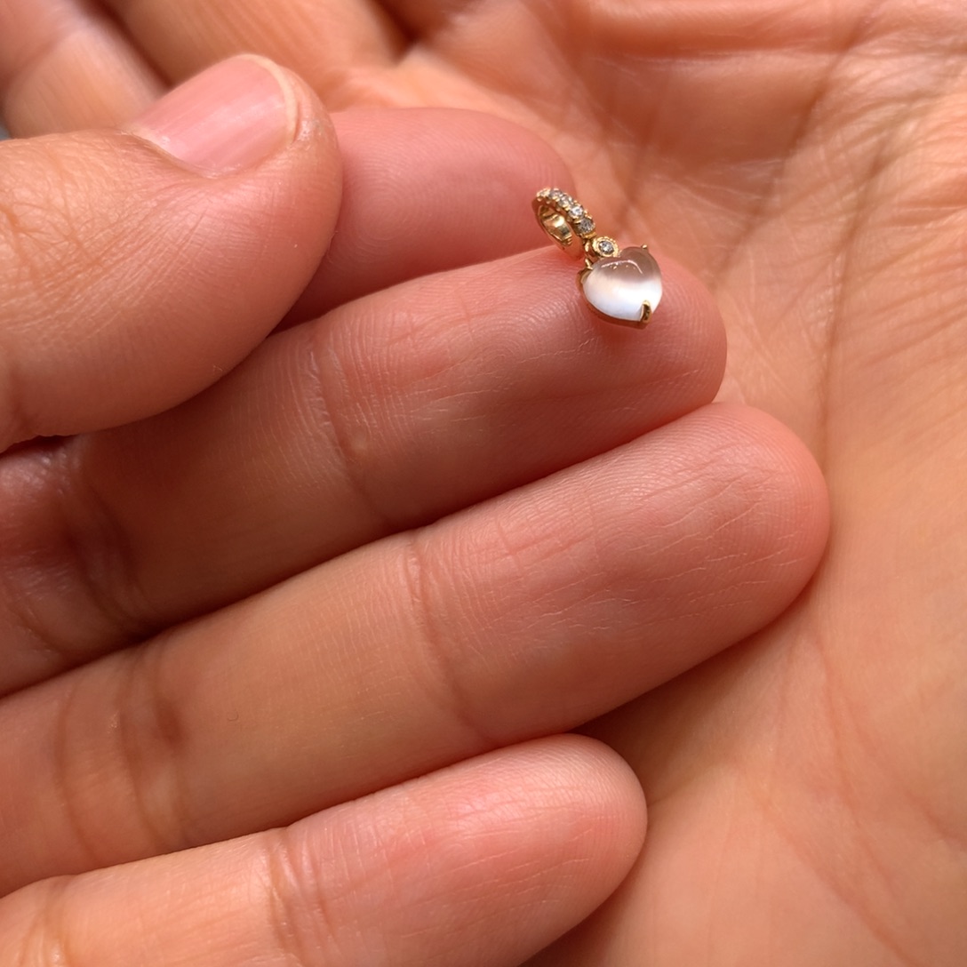 翡翠颈饰18K金镶嵌吊坠