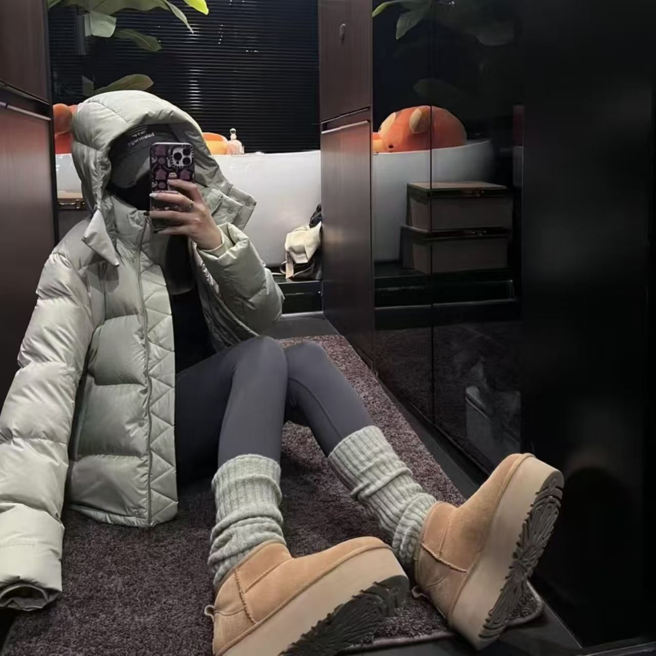 【五格】羽绒服  一摸~一样