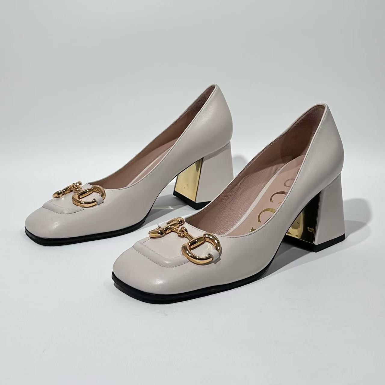 99新 GUCCI/古驰 39码 白色马衔扣高跟鞋/ML01782